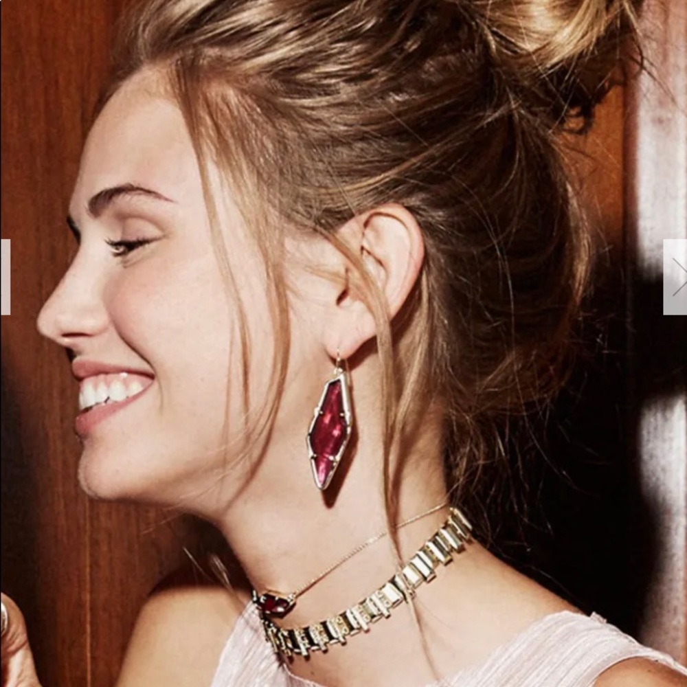 Kendra Scott Necklace Earrings Set - Picture 4 of 9